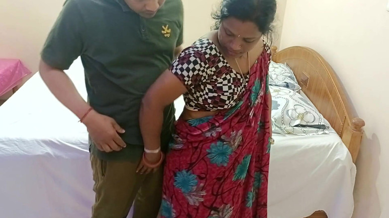 Popmini: Cute and Hot Neighbour Married Seema Bhabhi Very Horny Fuck