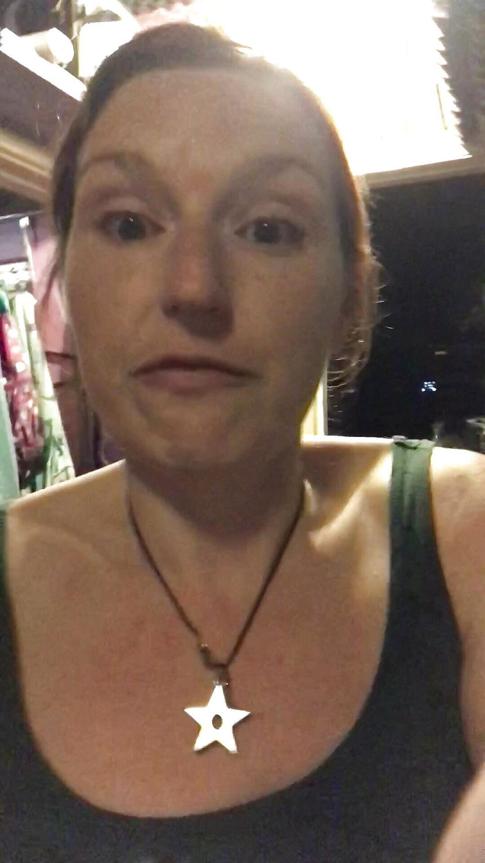 MistressWriggler: Uvolnění masivní chcaní, následovaný prsy fumble