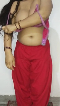 インド人 - 18歳のデシのかわいい女の子 フルヌードボディショー