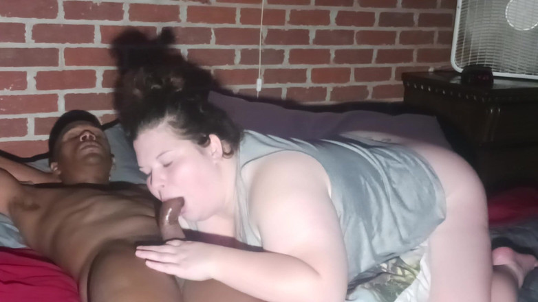 Big uhaul: Dietro la mia gola che bella sensazione spreme la sborra...