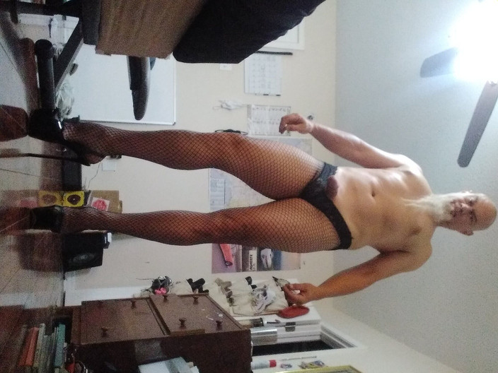 MrLeggs: Mười hai phút tự làm hài lòng hậu môn. Nó đủ...