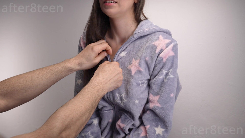 After8Teen: Eine freundin meines stiefvaters kam heute abend rein. Was ist...