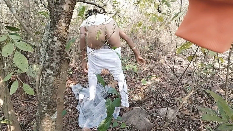 Graju1244: Gorąca dziewczyna z college'u została zerżnięta przez swojego nauczyciela