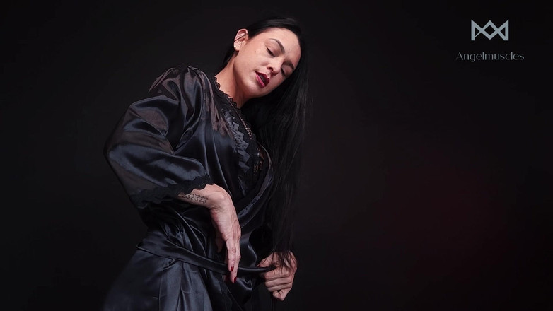 Angelmuscles: İpek Cübbe Takıcılığı: Daha Çok Sevmenize Yetecek Kadar