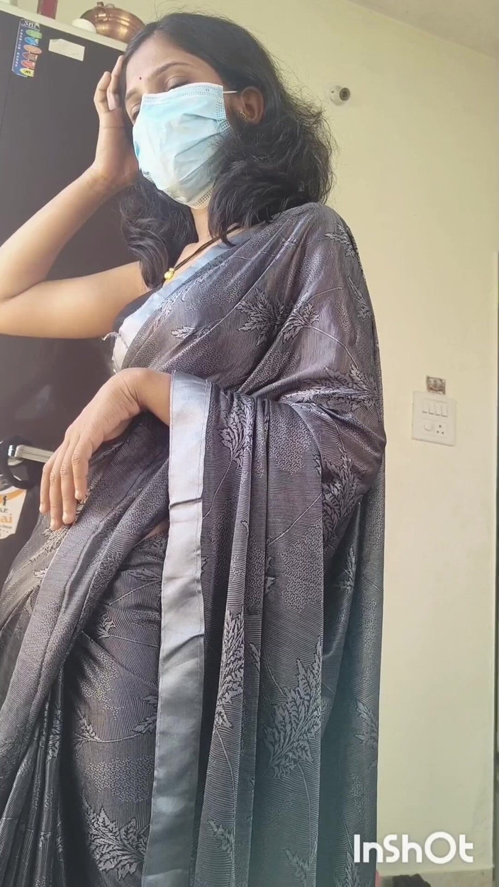 Desishycouple: Sexy Bhabhi Dienerin, sex mit freund des ehemanns.