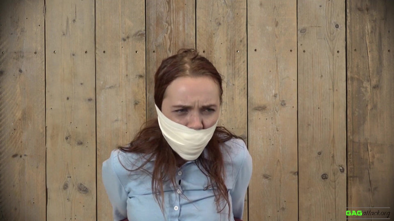 Gag Attack: Roxy - Microfoam tape cu căluș
