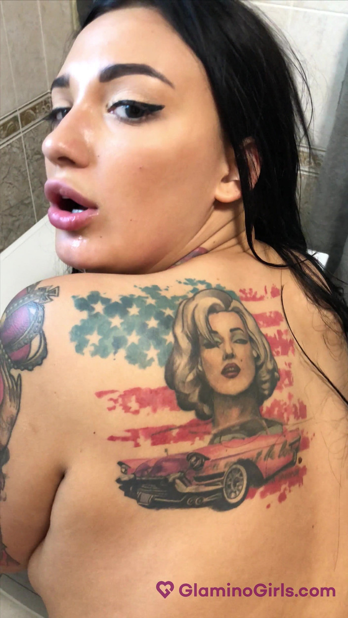 Glamino Girls: Glamino girls - teil 6 Adel mag es, in der dusche gefickt...