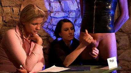 Doris Distel: Keller yang keliru berkongkek