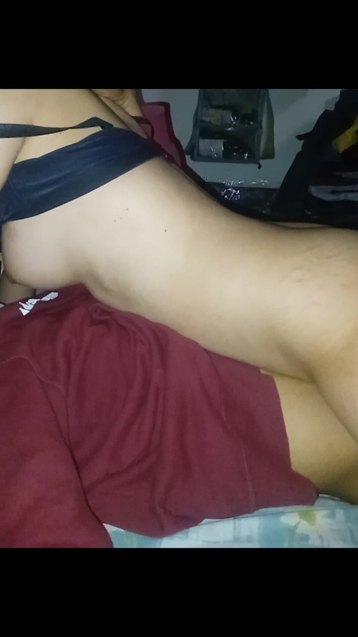 Famly sex: Насолоджуючись мініатюрним тілом красивої білої азіатської дівчини