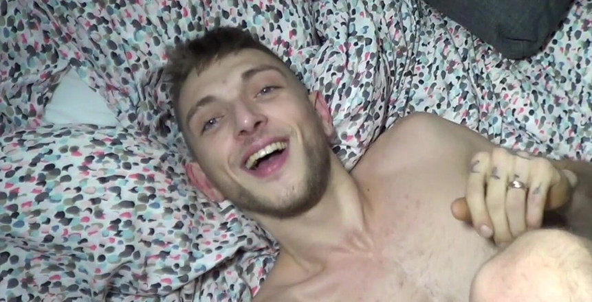 Crunch French bareback porn: 2415 Sexy francouzská Twink Roman Tick ošukaná surová a vystříkaná...