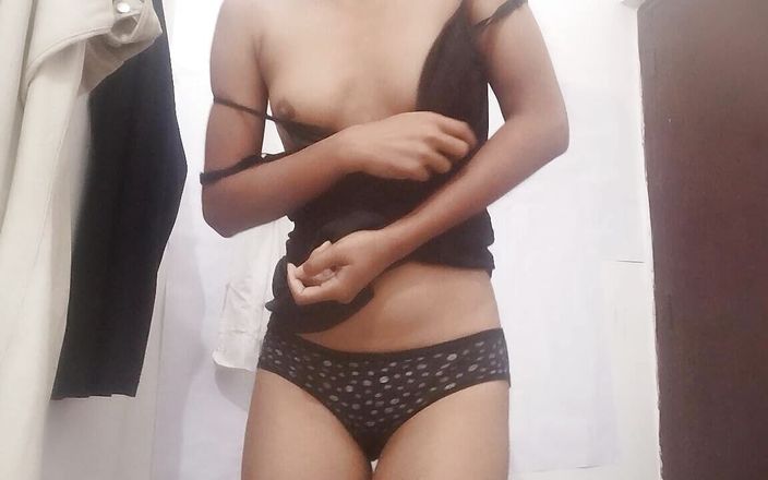 Desi Girl Fun: Indian college teen girl nude show