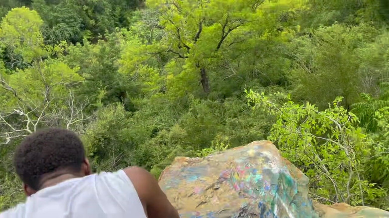 MaxArcane: ग्राइंडर जंगल में मिलते हैं लगभग पकड़े गए - उसे वापस मेरी जगह ले गए