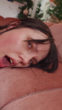 Firstanalquest - teen brunetka Violet mu dovolí vystříkat se do zadku