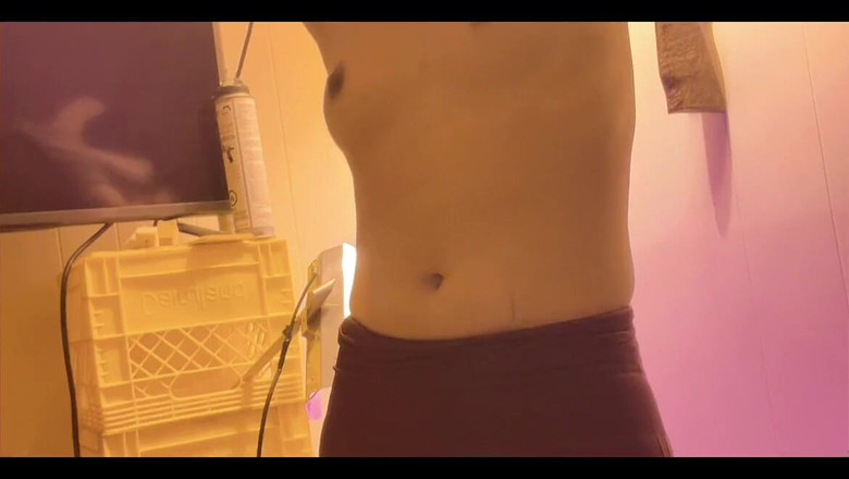 sweethanajapanese: Сексуальна японська пизда маленької милої дівчини в кімнаті одна