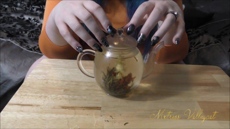Mxtress Valleycat: Halloween spirit nails