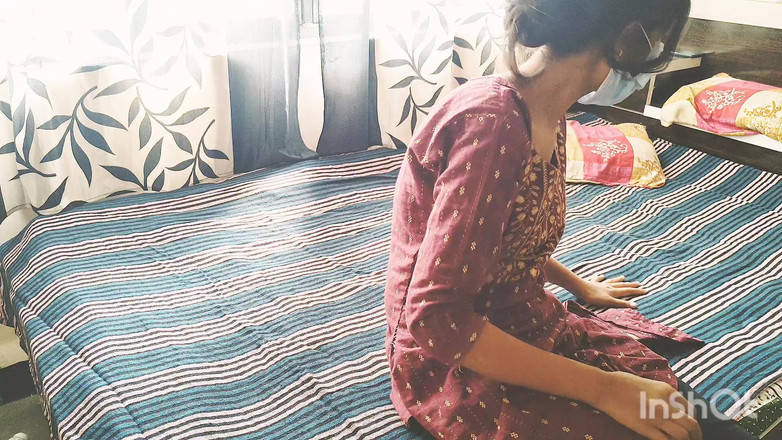 Desishycouple: 我和我的大学女友第一次做爱。