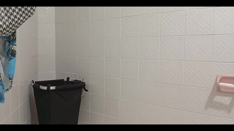 Karmicoxv: Watching My Wife While She Takes a Shower