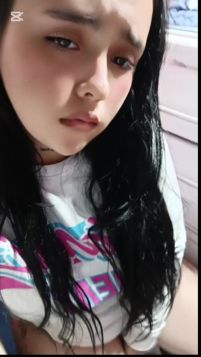 Dalyla: Tôi thủ dâm với con cu giả của tôi