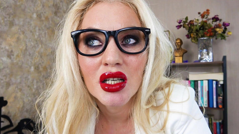 Goddess Celine: Kiss Cam