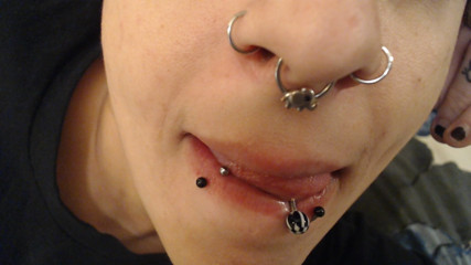 Abby Anna: 6 piercing-uri timp pentru a juca prim-plan