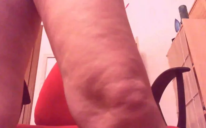 Nicoletta Embassi: Wet and Juicy Italian Pussy to Lick