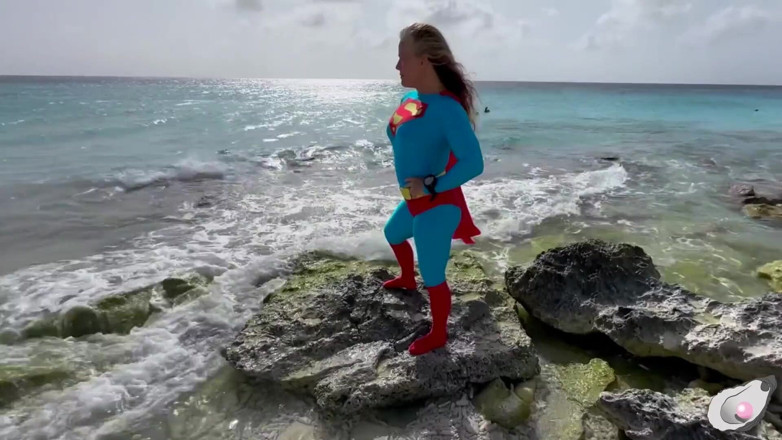 Mistress Pink Pearl: Supergirl Meets the Horniest Octopus in Bonaire