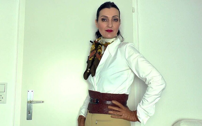 Lady Victoria Valente: Wide Tight Belt Part 70