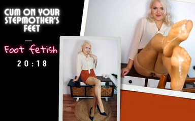 Marlene Moore: Сперма на ступнях твоей мачехи. Инструкция по дрочке на польском