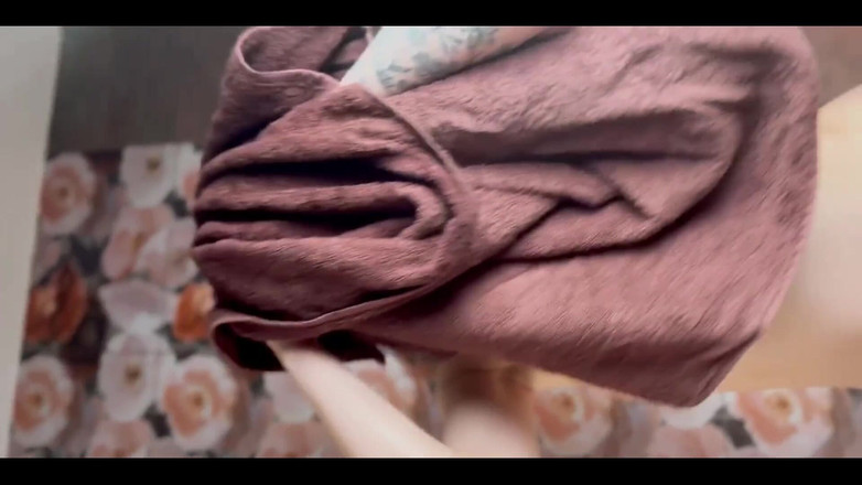 webskinny: Köpükle banyoda nasıl yüzdürüp vücudumu ve sonra saçımı nasıl yıkadığımı...