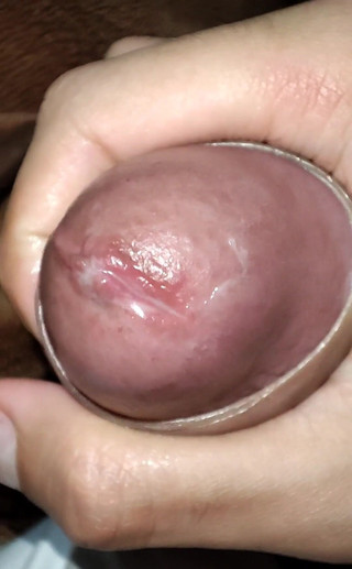 Camilo Brown: Vista macro de mi polla y semen