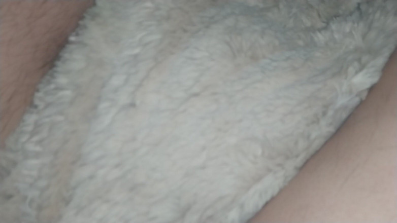 MartyBrady: Twink orso gioca con le gambe e i piedi del...
