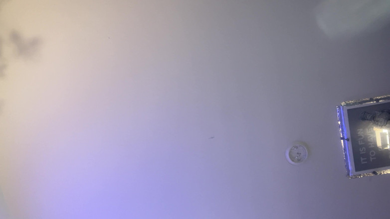 Savage confidence: Ležela na posteli s kamerou mezi mými nohama a viděla...