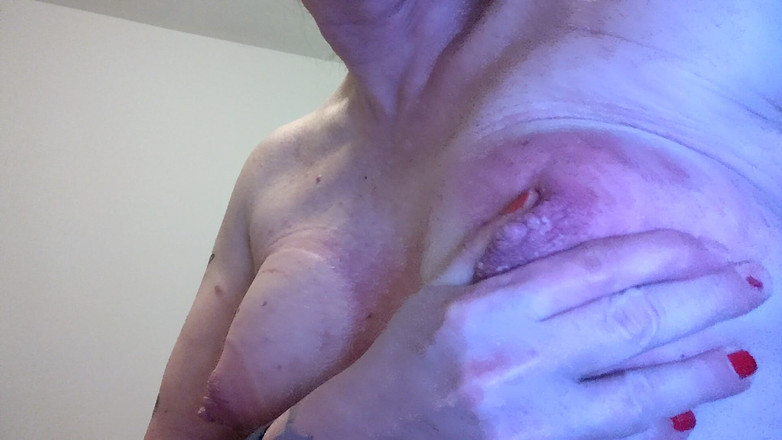 Alexia_mtf: Peras sampai susu dikeluarkan