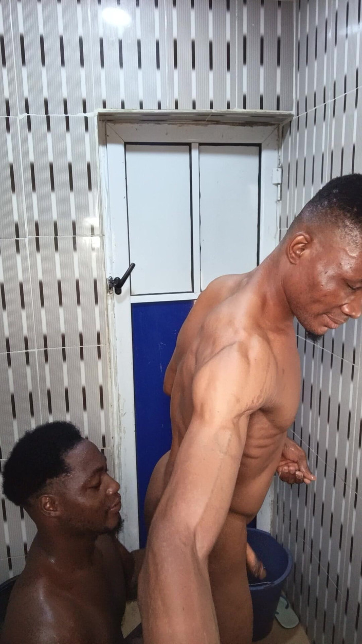 BlackDanie_production: Babam beni çok iyi sikti ve buna bayılıyorum