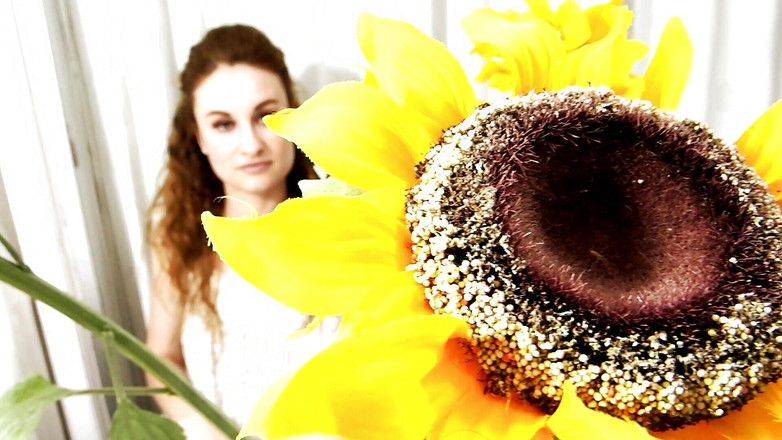 Arielortizx: मेरे सौतेले पापा मुझे अपने वाइब्रेटर के साथ हस्तमैथुन करने के लिए प्यार करते हैं, इसलिए मैं उसकी यौन कल्पनाओं को पूरा करता हूं