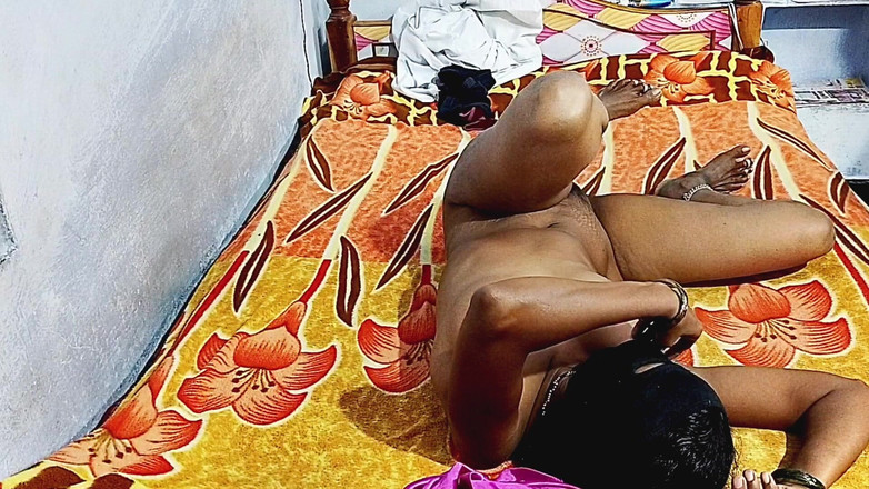 Desihotcouple: インドのホットな妻、自家製のアソコ舐めフェラチオ ファッキング