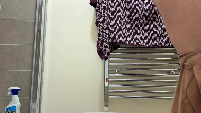 Emma Voyeur: Ihre Muschi Ist so Sahnig Und Schmutzig, Zusammenstellung