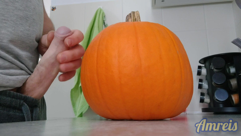 Amreis: 另一个万圣节高潮。南瓜的悸动和厚实。