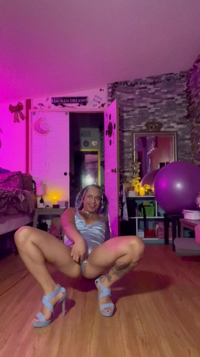 TSJade95: 穿着蓝色精液和吞精的性感