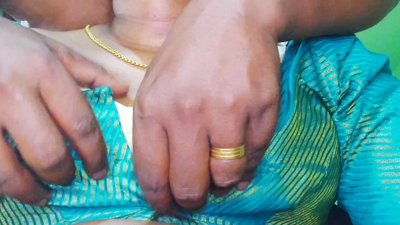 Desi Mohini: New Aunty's Slutty Pussy New Episode 1
