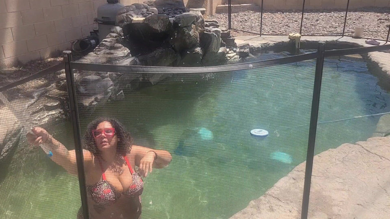 CenSired: BBW Cleaning Her Pool