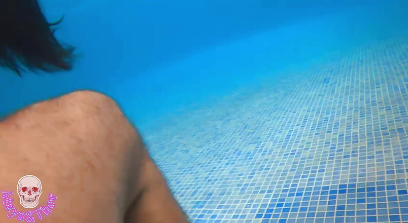 Mayay Thor X: Maya Tetona amateur ist zu heiß, um im pool gefickt...