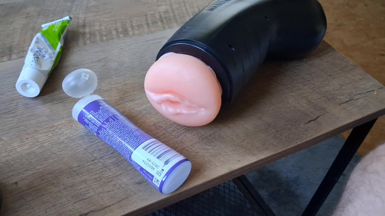 Jujus: Handjob with Sex Toy