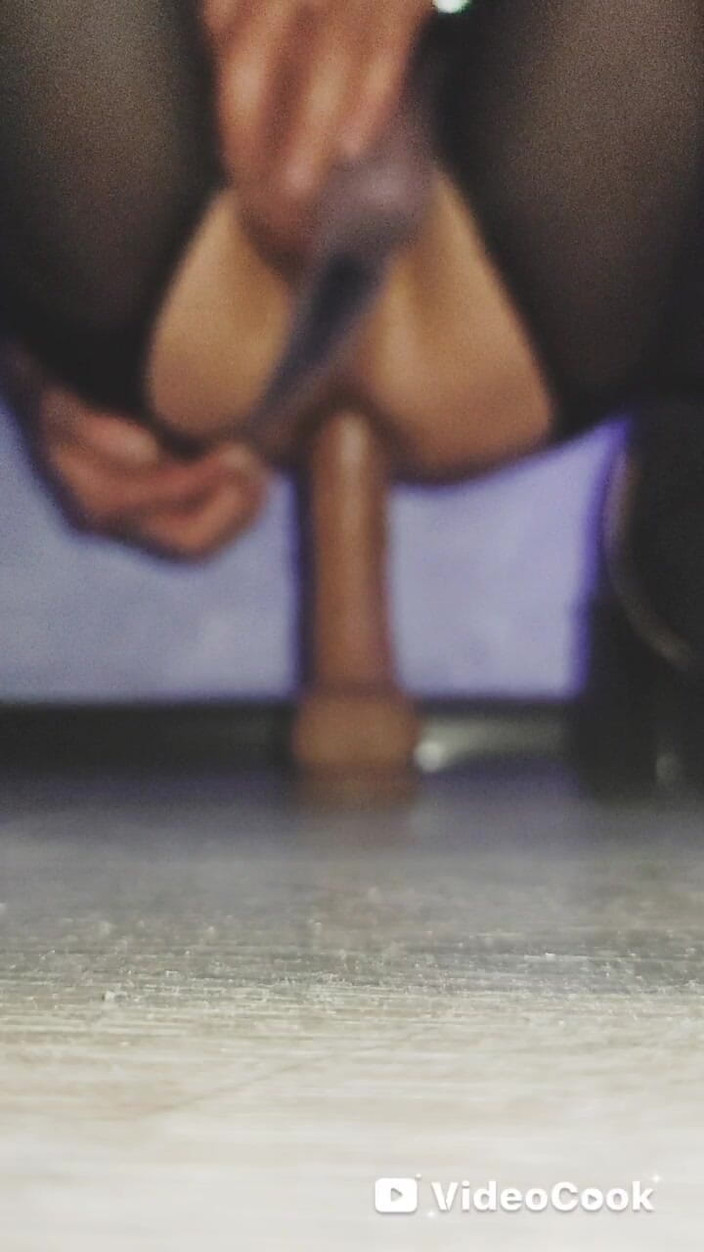 Lana Cross: Круто наодинці