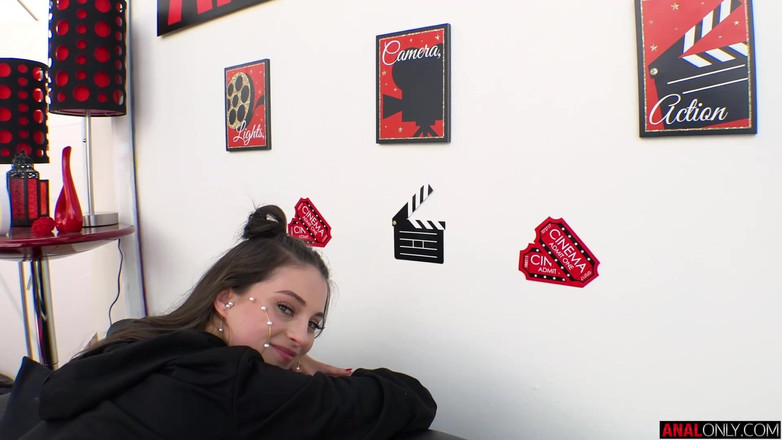 Anal Only: A primeira cena anal da Maddy!