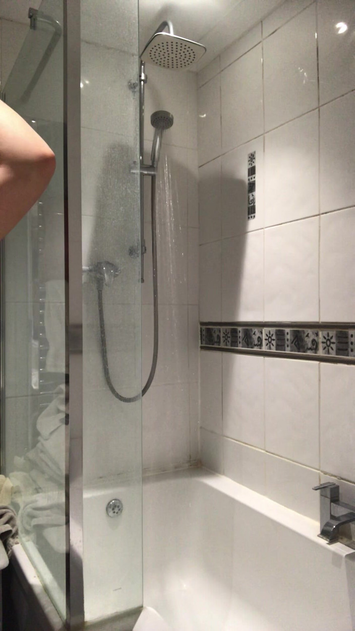 jasminebrooks: 蒸汽淋浴高潮