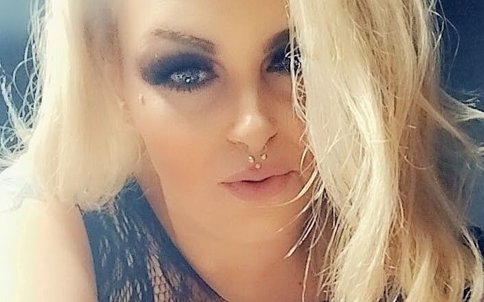 SophiaRose00: Juego de vibrador rubia caliente