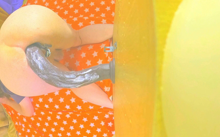 dolphinboy: Thicc Femboy Krijgt Een Enorme Grote Zwarte Lul Dildo in...