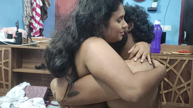 Vaigavarun45: Une femme mariée dévergondée partage le cadeau d’anniversaire de mariage...