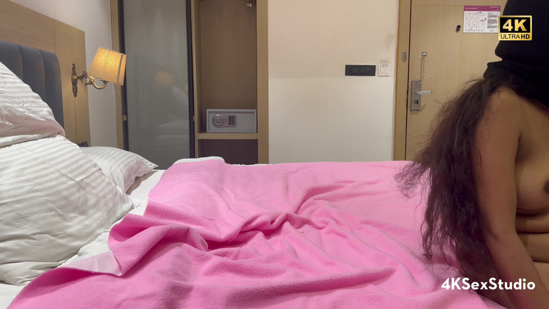 4K sex studio: Le Premier Rapport Sexuel D’alia Avec L’ami De Son Mari (non...